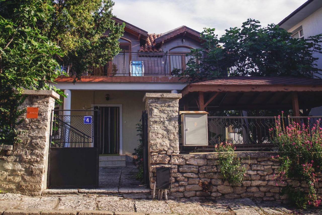 Guest House Yoanna Baltschik Exterior foto